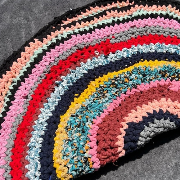 HAND made crochet recycled upcycle bohemian round floor mat Sz 30" - Picture 7 of 9